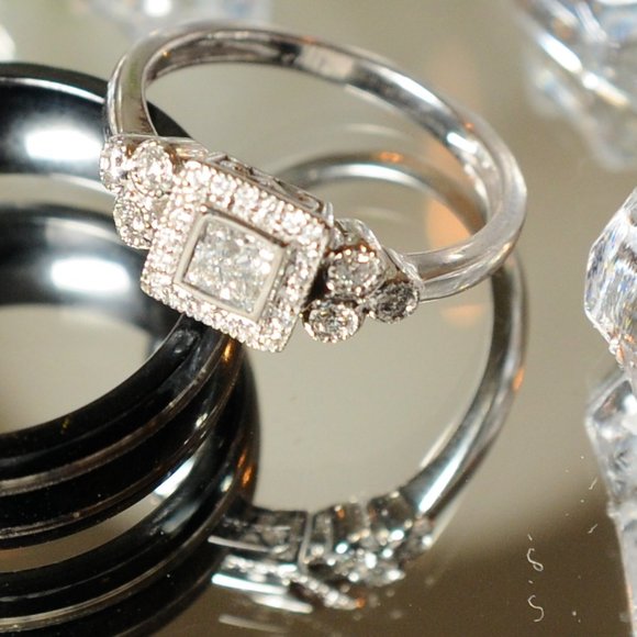 ISO Wedding Ring - Picture 6 of 6